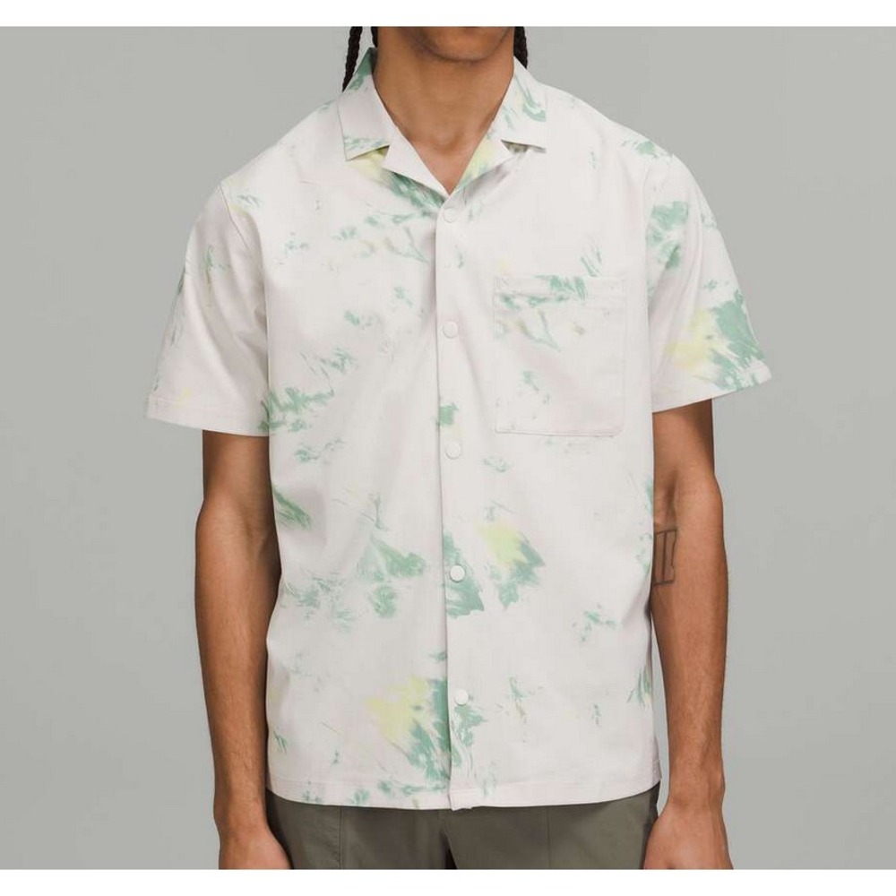 Lululemon Airing Easy Camp Collar Snap Shirt Mens XL Multicolor Abstract White
